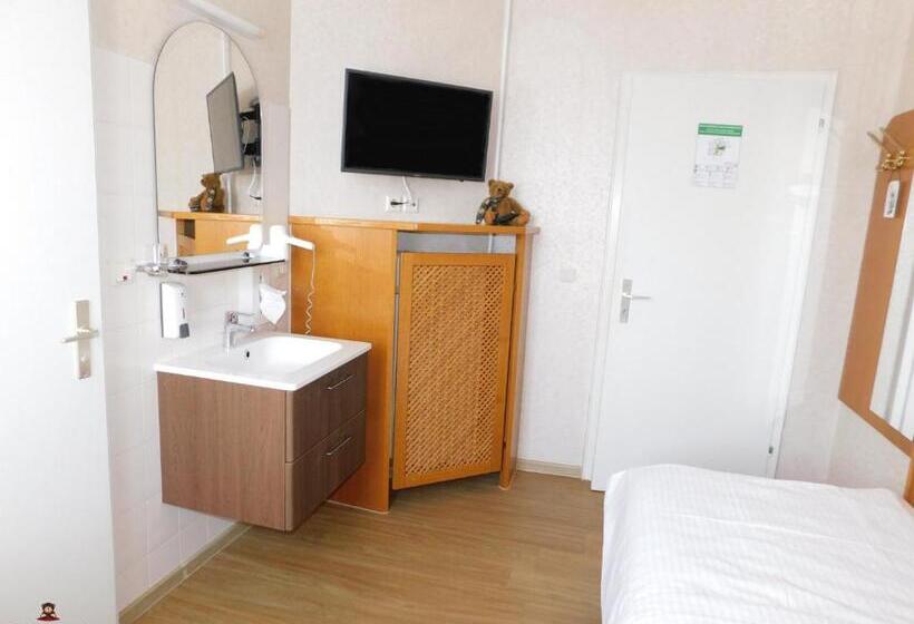 غرفة أساسية فردية, Teddybären