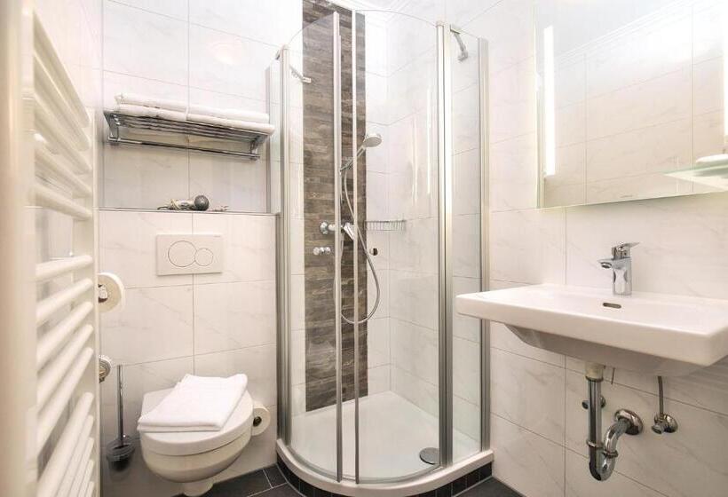 Номер Стандарт, Zum Hirschen