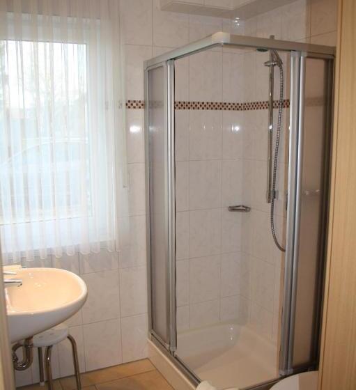 스탠다드 룸, Zur Waage