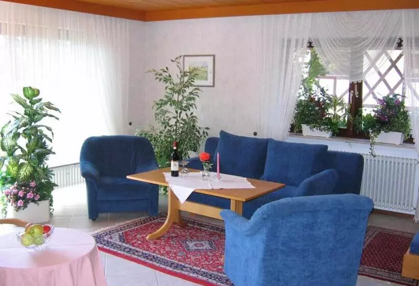 Huoneisto 1 Makuuhuone Pohjakerros, Landhaus Schneider