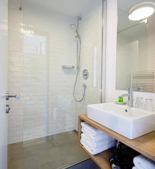 اتاق استاندارد سه نفره, Gasthof Neuwirt Unterföhring