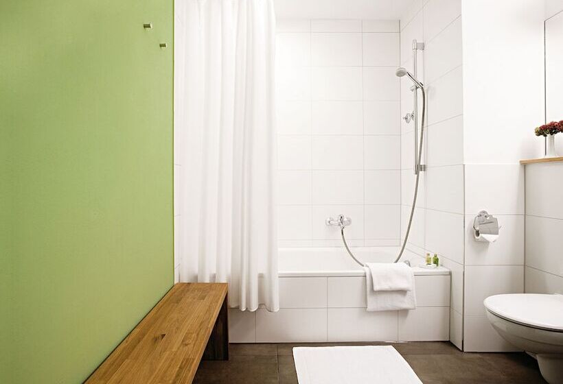 スタンダードトリプルルーム, Landgasthof Kreuz