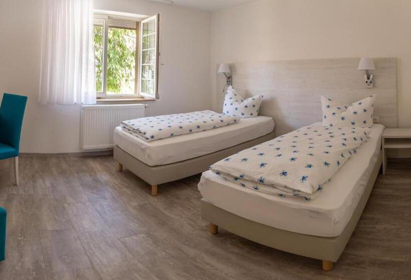 标准间, Kloster Maria Hilf