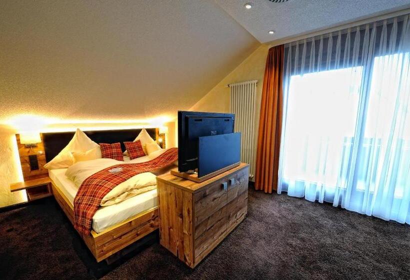 غرفة سوبيريور مزودة بشرفة, Wellness Hotel Talblick