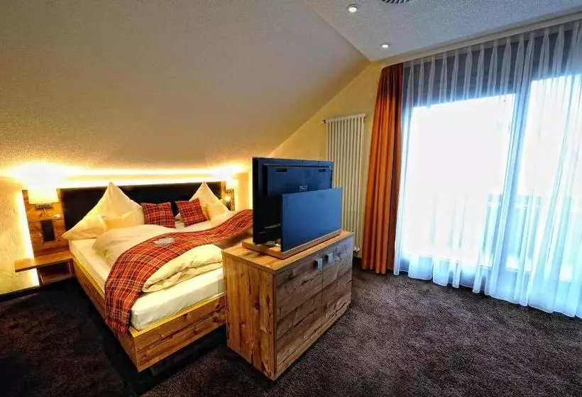 バルコニー付きスーペリアルーム, Wellness Hotel Talblick