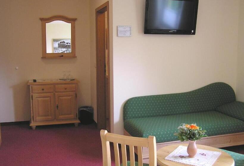 标准三人间, Pension Am Zechengrund