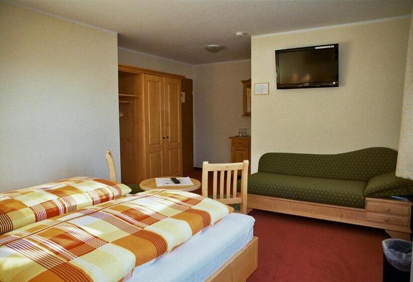 标准三人间, Pension Am Zechengrund