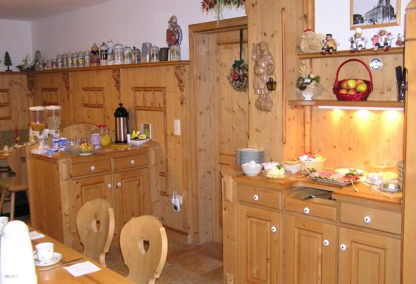 标准三人间, Pension Am Zechengrund