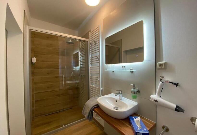 חדר סופריור, Wappenhof