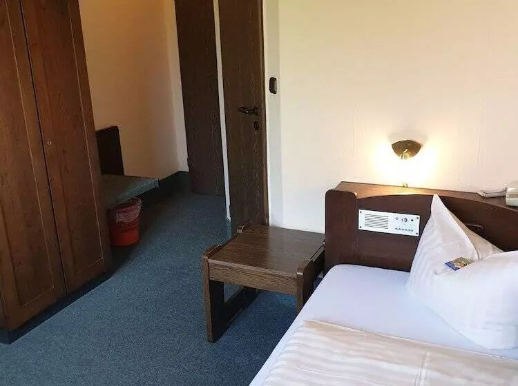 Standard Yhden Hengen Huone, Heidehotel Anna