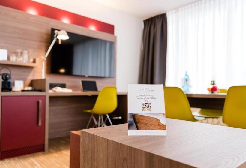 Номер Deluxe, Alte Werft