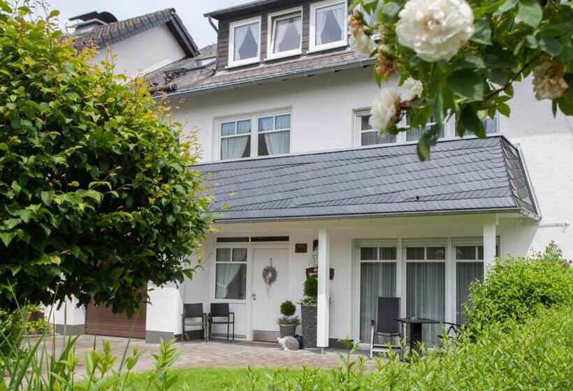 舒适型单人间, Forsthaus