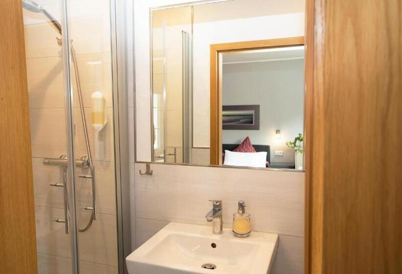 舒适型单人间, Forsthaus