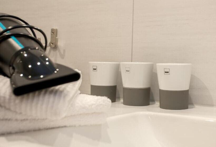 舒适型单人间, Forsthaus