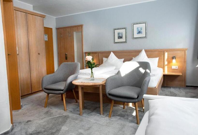 舒适型房间, Forsthaus