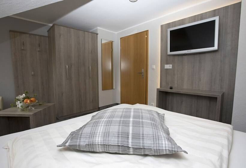 舒适型单人间, Forsthaus