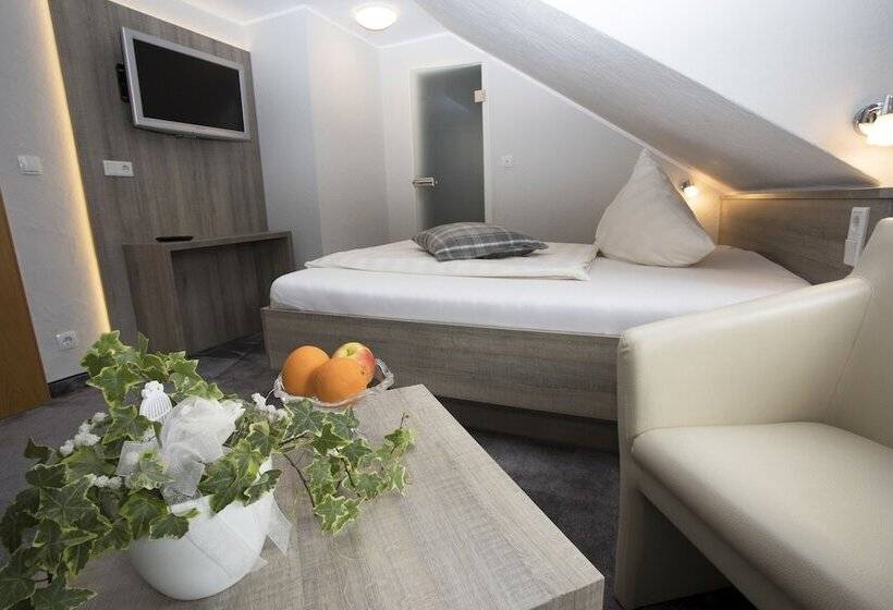 舒适型单人间, Forsthaus