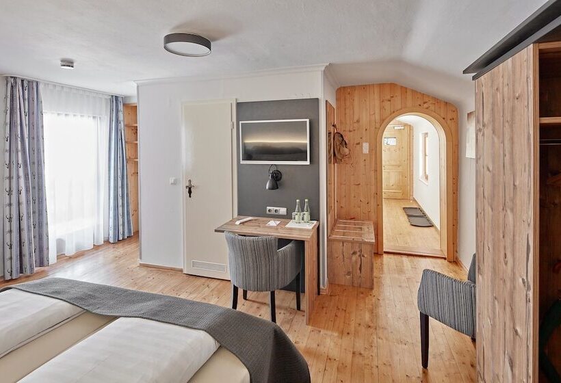 סוויטה משפחתית, Garni Alte Säge Ruhpolding