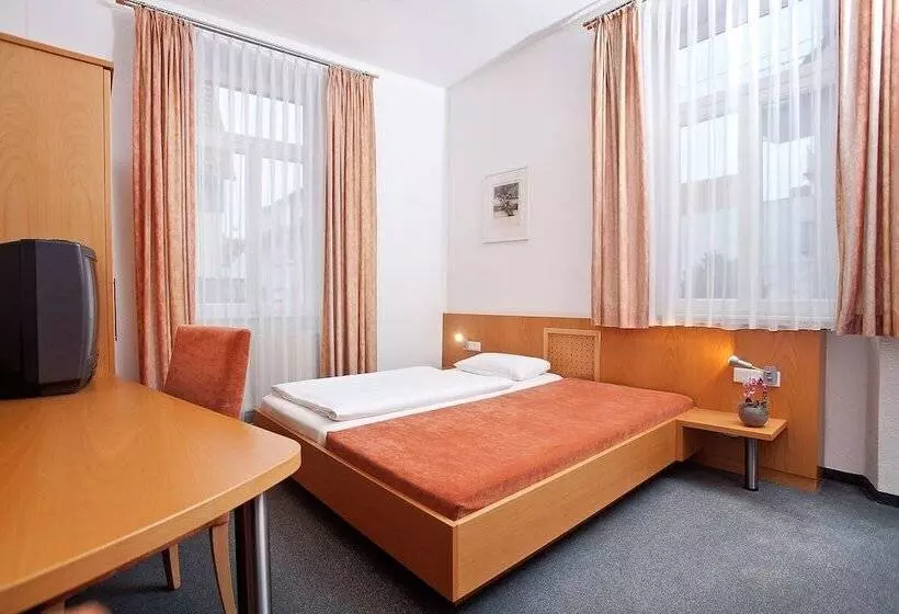 Standard Yhden Hengen Huone, Gruenshof