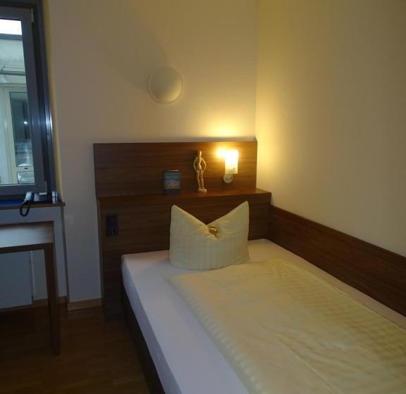 חדר סטנדרט יחיד, Kolping