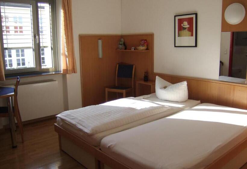 חדר סטנדרט יחיד, Kolping