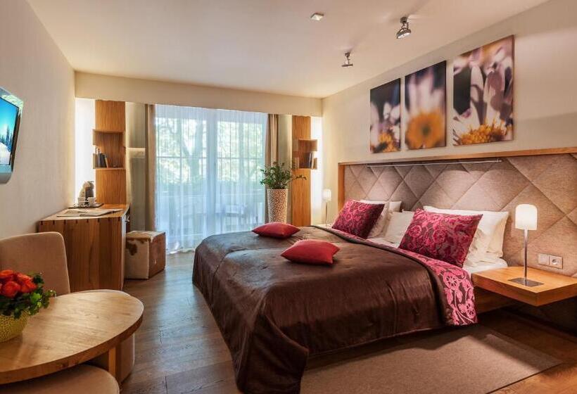 舒适型房间, Maximilian