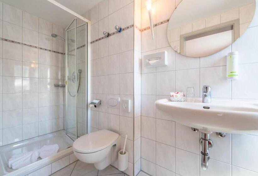 חדר סטנדרט, Neudeck