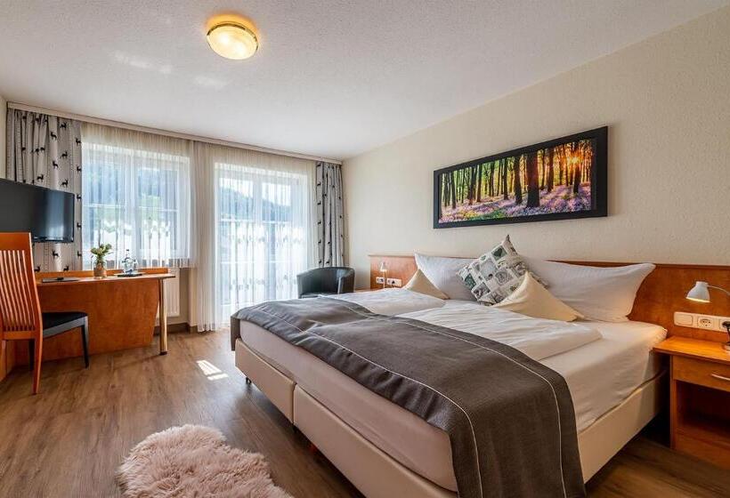 חדר סטנדרט, Neudeck