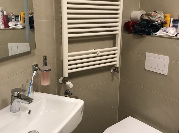 标准间, Marienhof