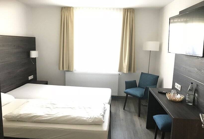 标准单人间, Marienhof