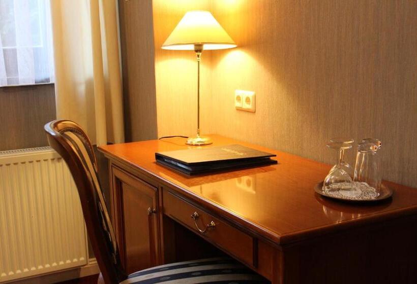 スタンダードルーム, Schlosshotel Stecklenberg