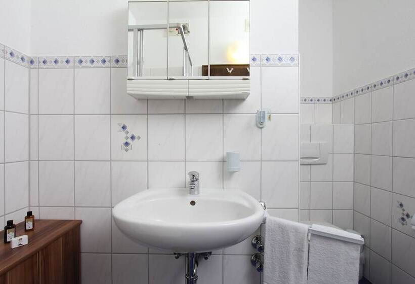 Quarto Familiar, Sonne