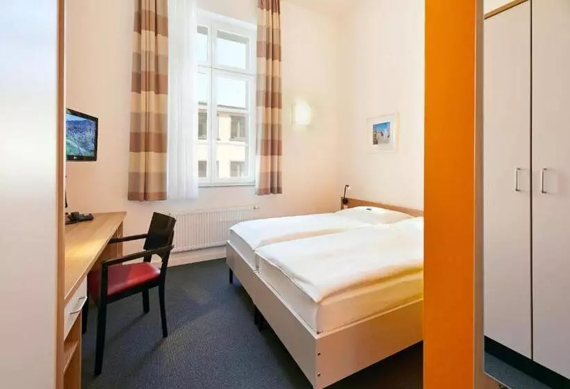 スタンダードルーム, Townhouse Dusseldorf