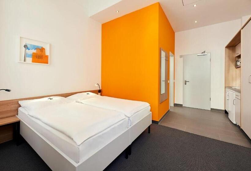 Номер Стандарт, Townhouse Dusseldorf