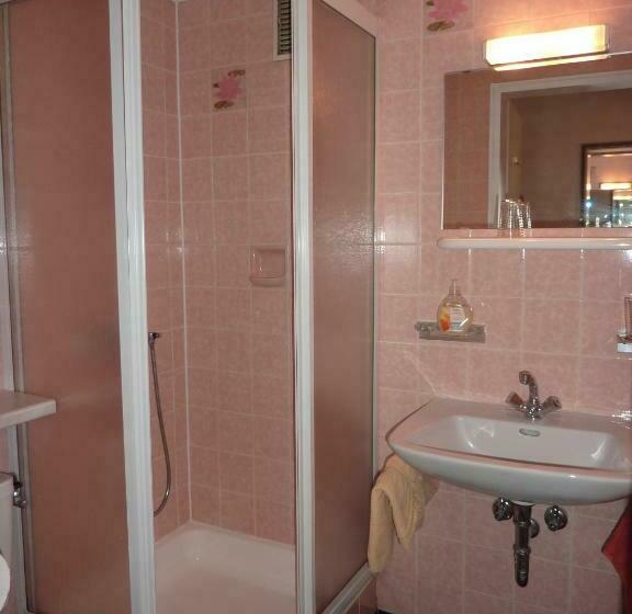 스탠다드 싱글 룸, Traube