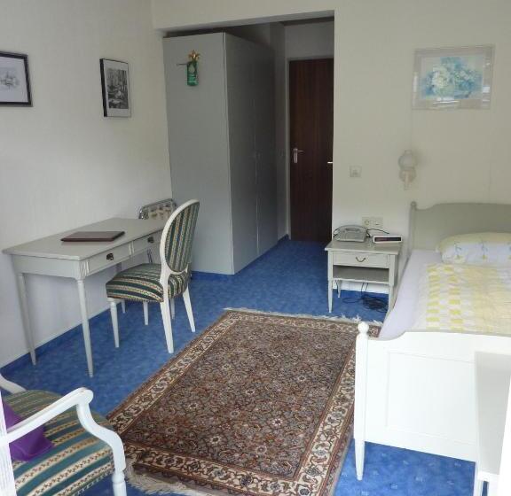 스탠다드 싱글 룸, Traube