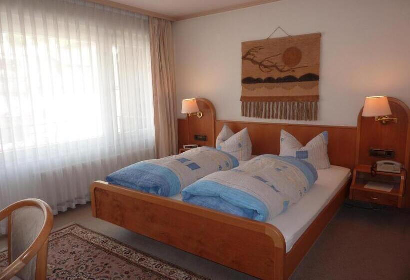 스탠다드 룸, Traube