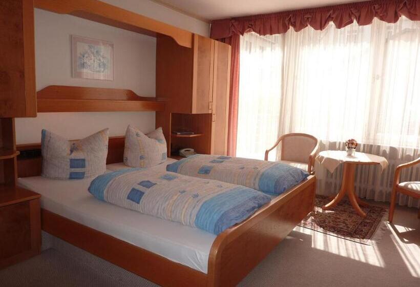 스탠다드 룸, Traube