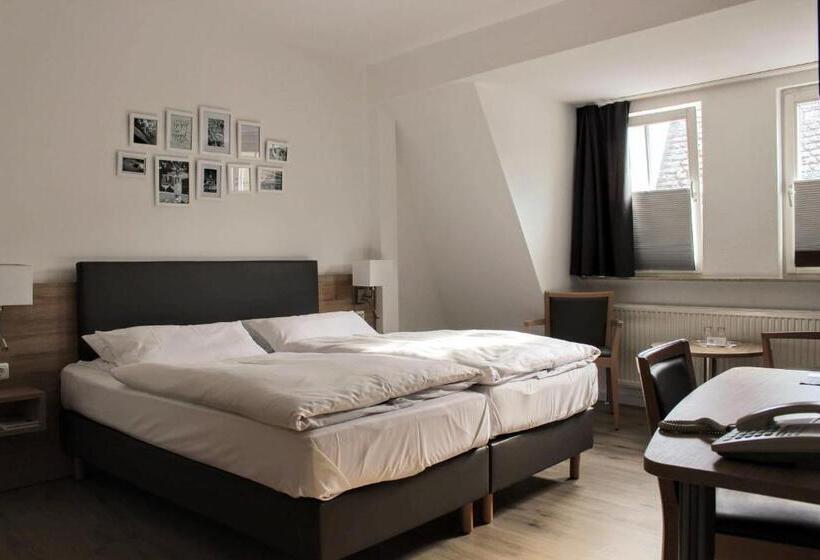 חדר קומפורט, Zum Bären