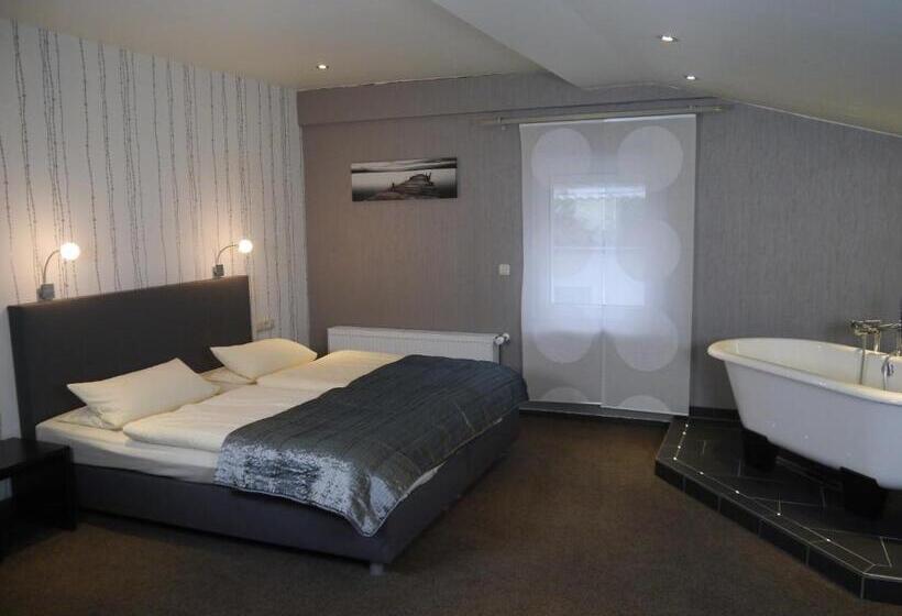 חדר דלוקס, Zum Bären