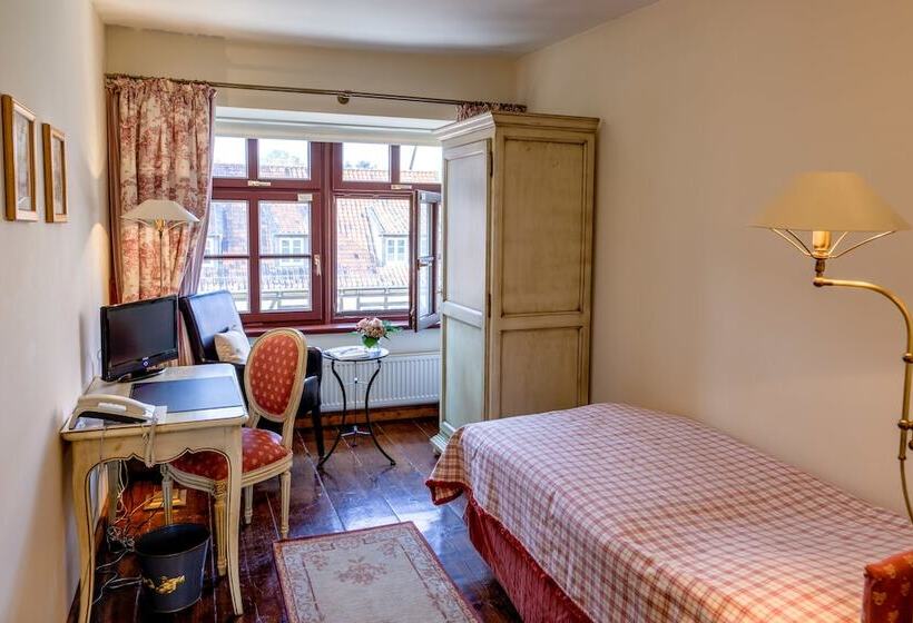 Номер Стандарт Индивидуальный, Zum Bar