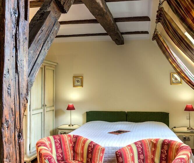 Номер Стандарт, Zum Bar