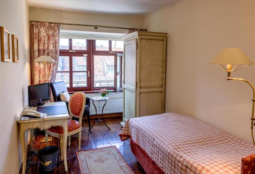 Номер Стандарт Индивидуальный, Zum Bar