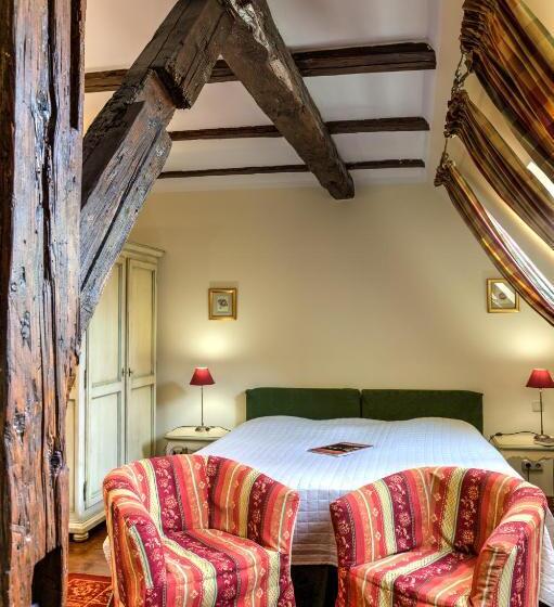 Номер Стандарт, Zum Bar