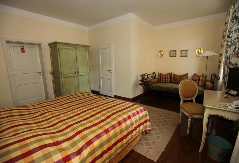 스탠다드 룸, Zum Bar