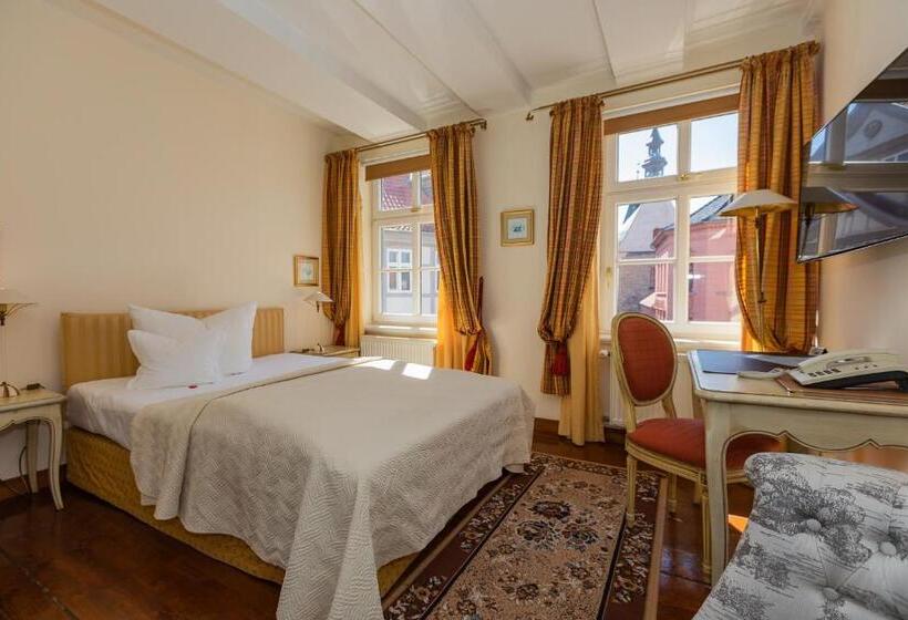 Номер Базовый Двуспальная Кровать, Zum Bar