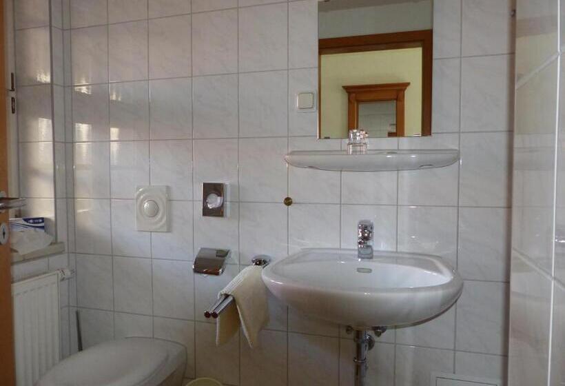 スタンダードルーム, Zum Brauhaus