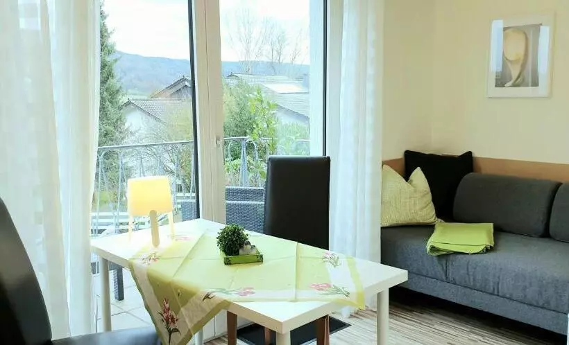 سوییت, Gästehaus Am Sonnenhügel