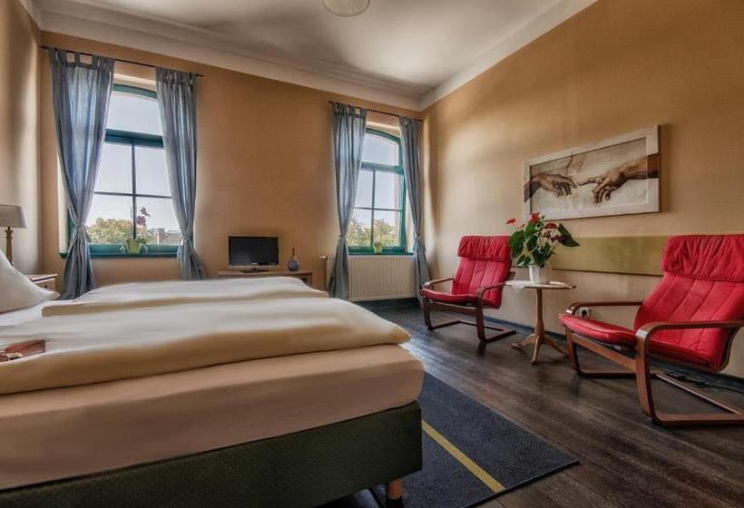 带1个卧室的公寓, Zur Henne