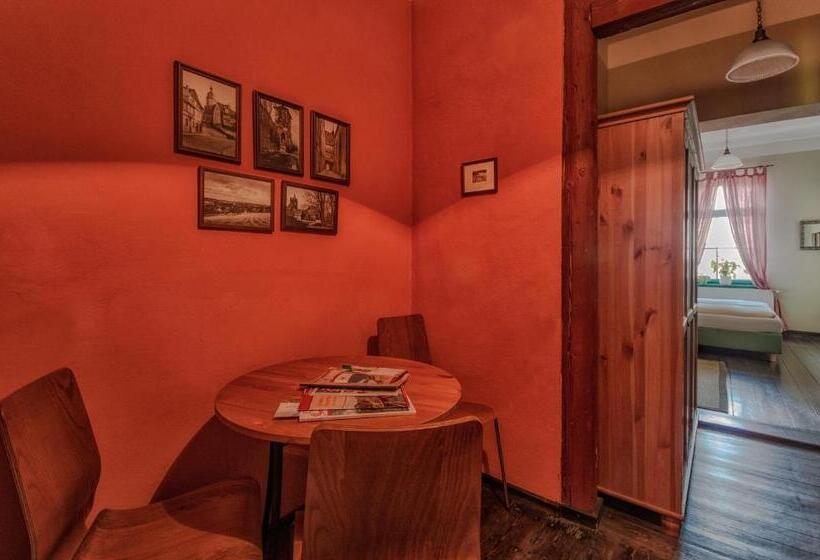 带1个卧室的公寓, Zur Henne